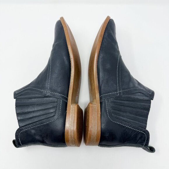 Bed Stu ROAN Gray Leather Flat Ankle Boots Women's Size 10 EUC Pull On - Picture 5 of 11